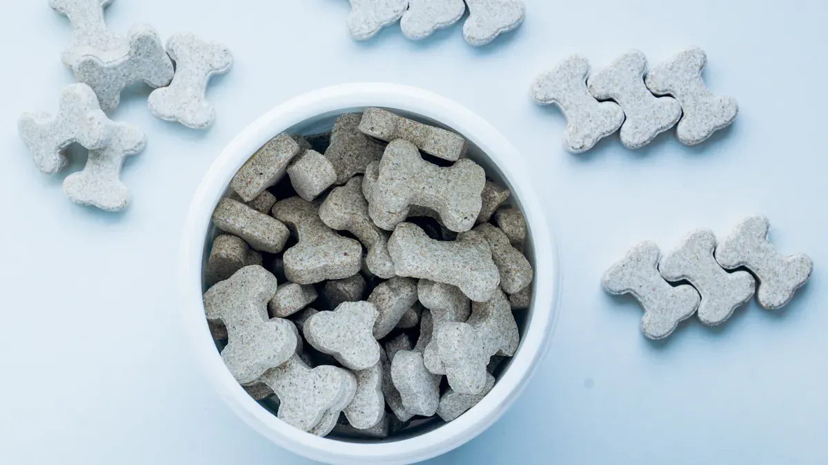 Baked Catfood vs. Extruded Catfood
